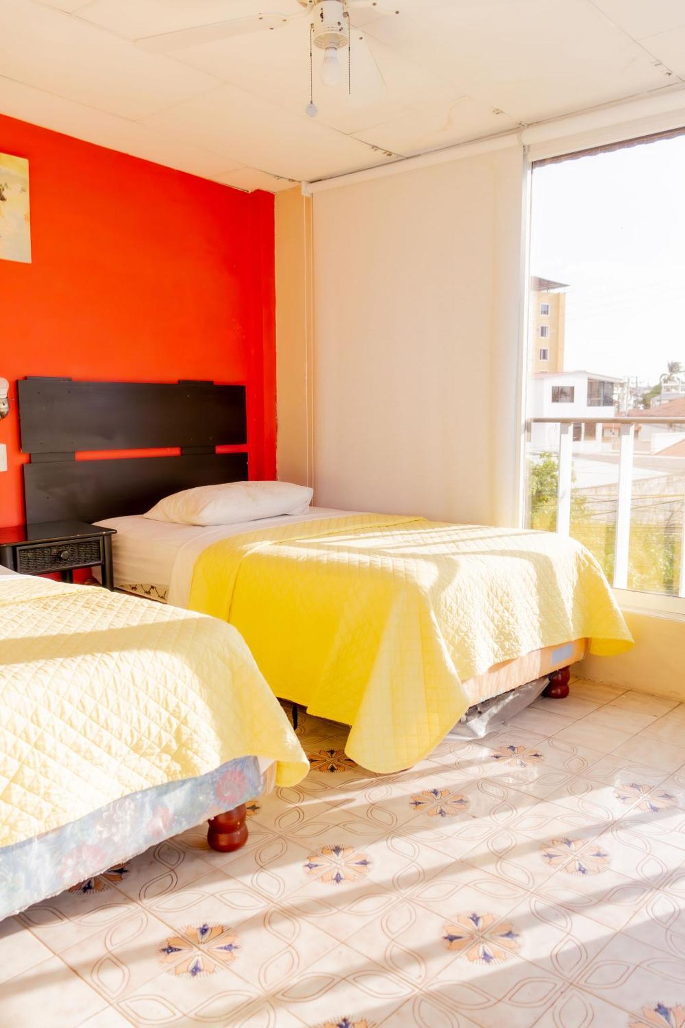 מנטה Hostal Antares מראה חיצוני תמונה