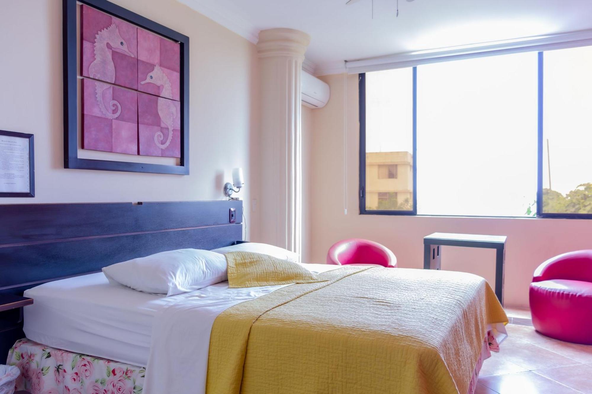 מנטה Hostal Antares מראה חיצוני תמונה