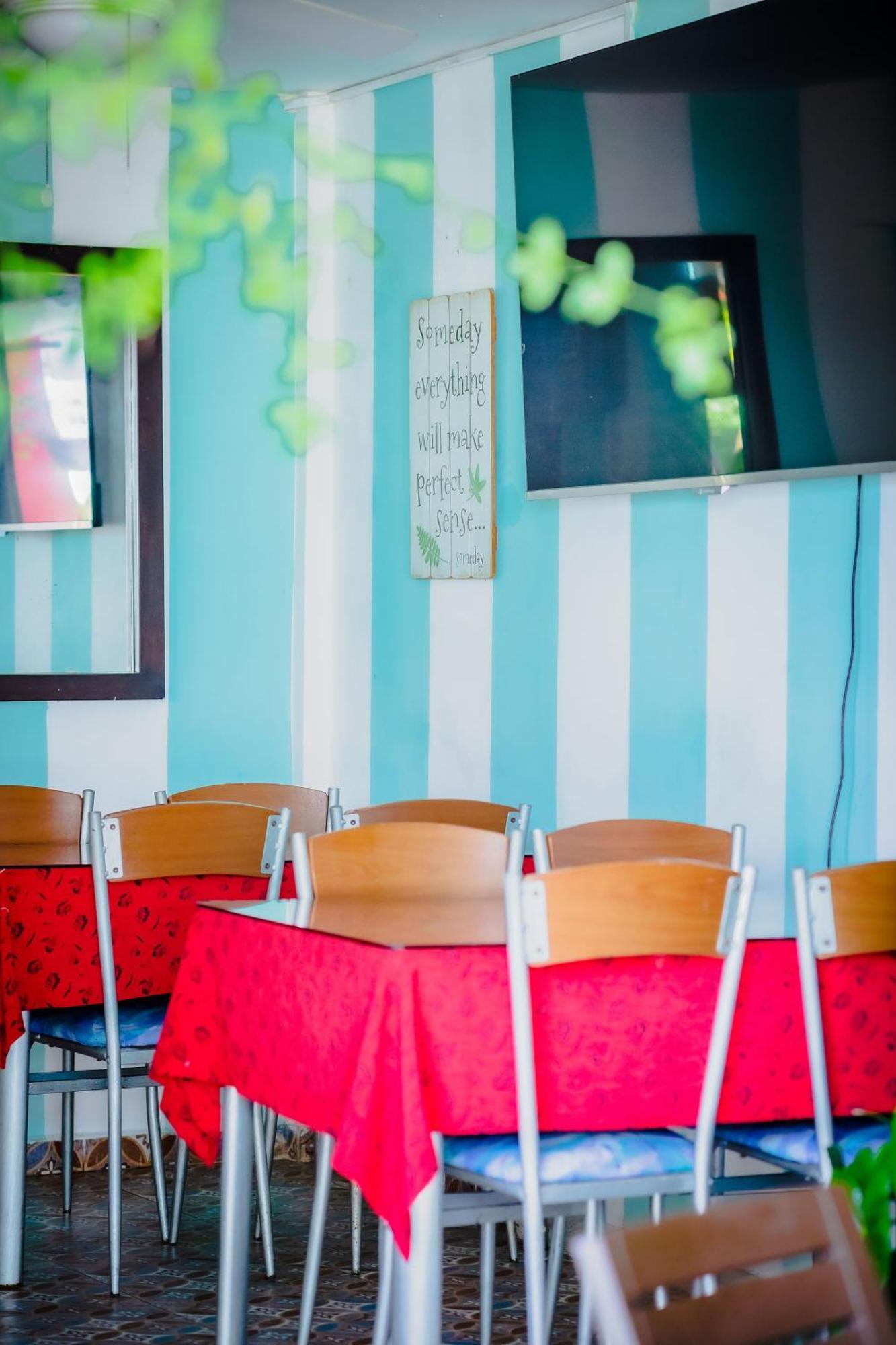 מנטה Hostal Antares מראה חיצוני תמונה